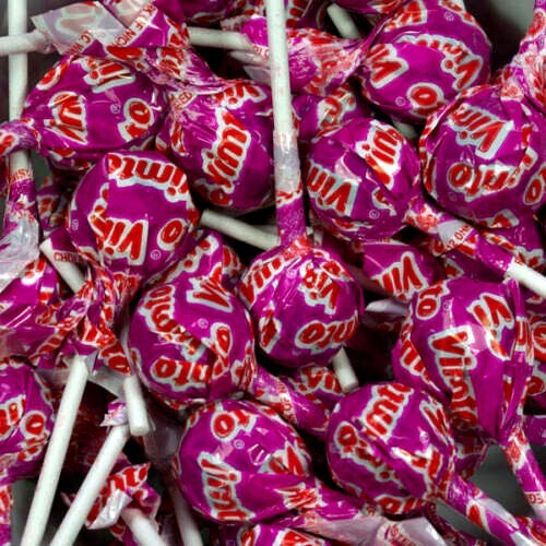 UK Vimto Mixed Fruit Lollipops 6.3g